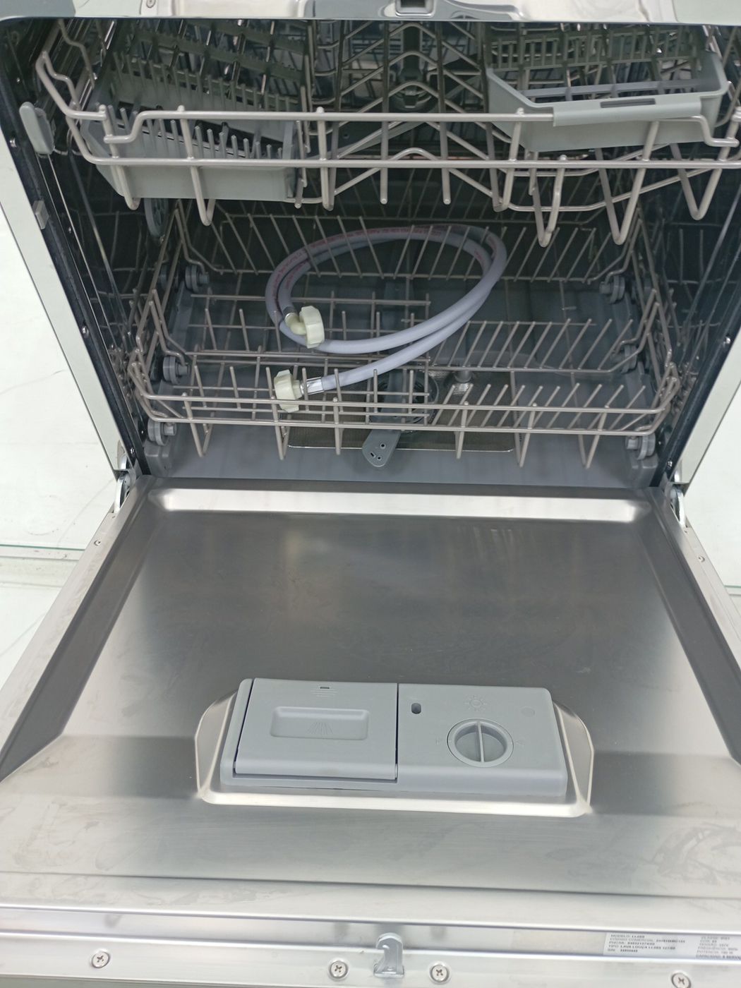 LAVA LOUCAS ELECTROLUX LL08S - Lava Louça Ele