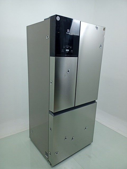 REFRIGERADOR ELECTROLUX IM8S FROST FREE INVER