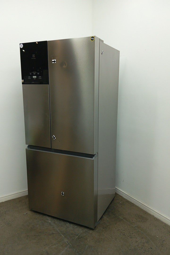 REFRIGERADOR ELECTROLUX IM8S FROST FREE INVER