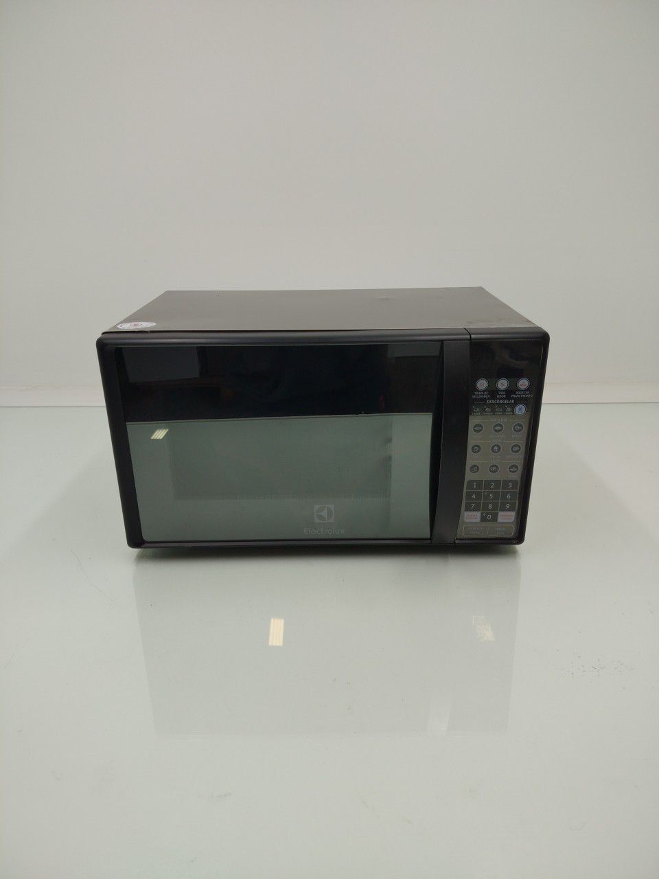 MICRO-ONDAS ELECTROLUX MT30S 20L - PRATA