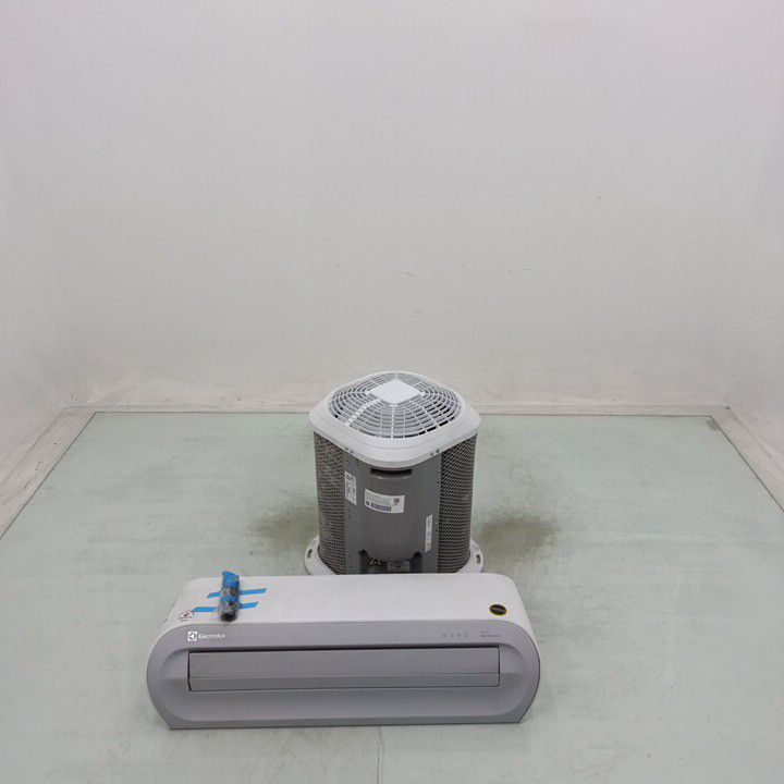 AR CONDICIONADO ELECTROLUX UI09R 9.000 BTUS Q