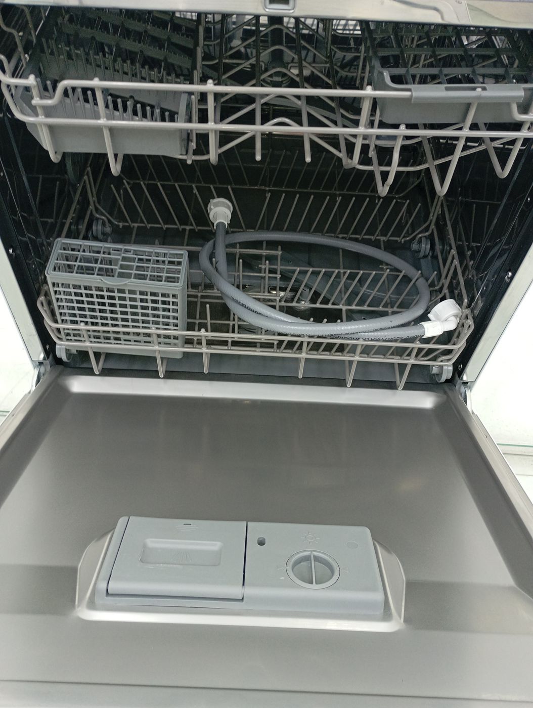 LAVA LOUCAS ELECTROLUX LV08B - Lava Louça Ele