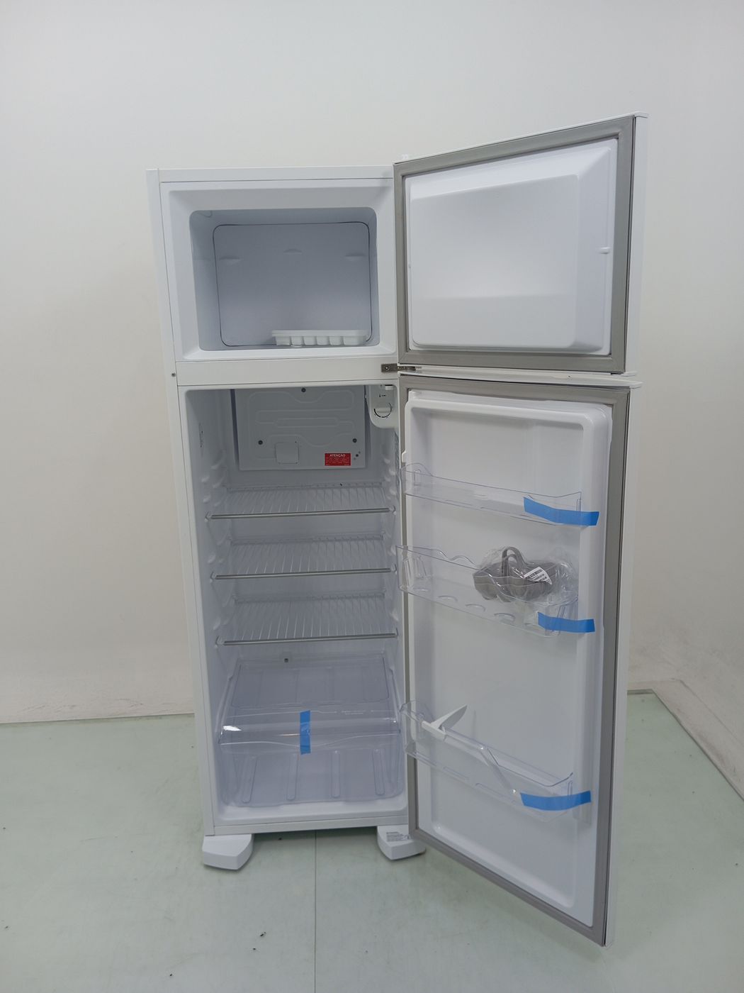 REFRIGERADOR ELECTROLUX DC35A   DUAS PORTAS C