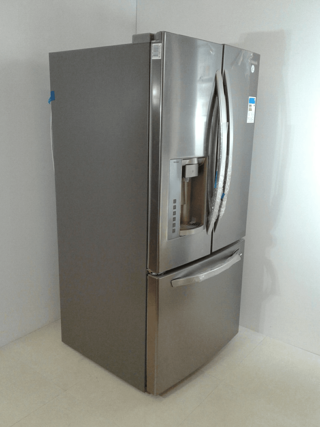 REFRIGERADOR PANASONIC 3 PORTAS 592 L