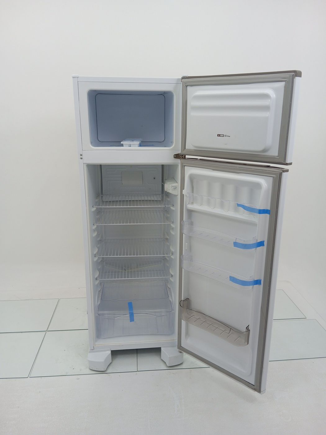 REFRIGERADOR ESMALTEC 276 LITROS RCD34 CYCLE 
