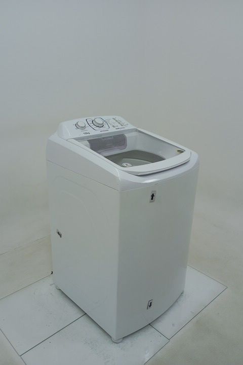 LAVADORA ELECTROLUX TOP LOAD 12KG LAC12 TURBO