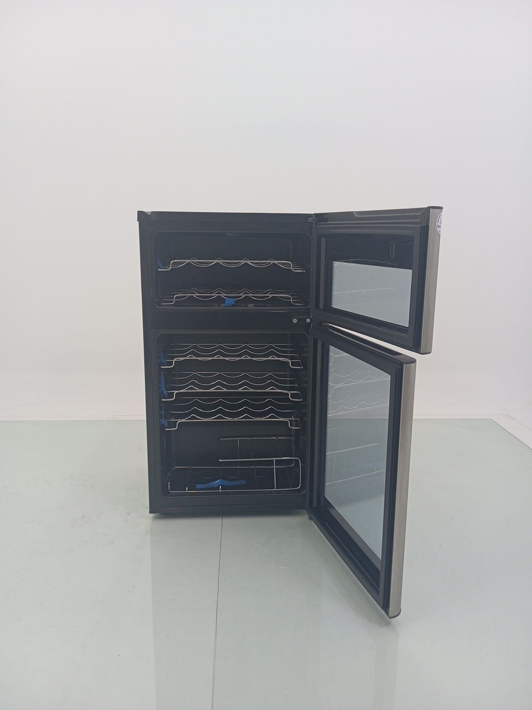 ADEGA ELECTROLUX VINHOS 2 PORTAS ACD29 29 GAR