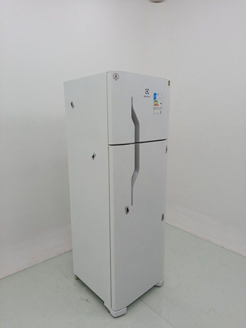REFRIGERADOR ELECTROLUX DC35A   DUAS PORTAS C