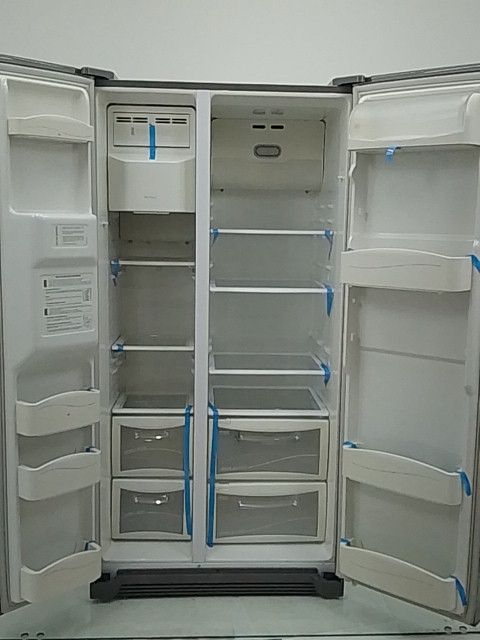 REFRIGERADOR ELECTROLUX SS72X FROST FREE SIDE