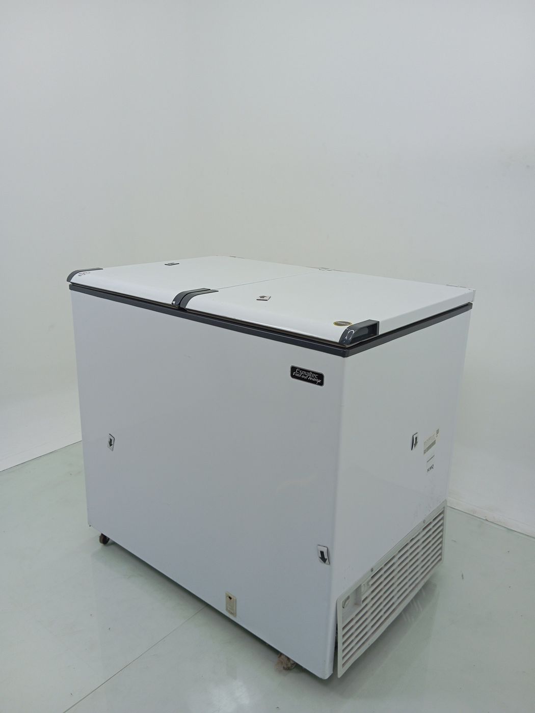 FREEZER ESMALTEC HORIZONTAL ECH350 325L - BRA