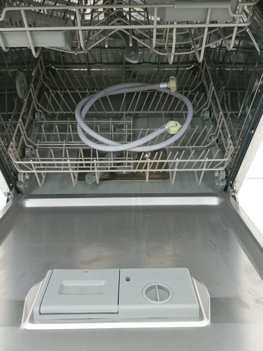 LAVA LOUCAS ELECTROLUX LL08B - Lava Louça Ele