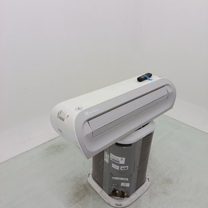 AR CONDICIONADO ELECTROLUX JI12R 12000 BTUS I