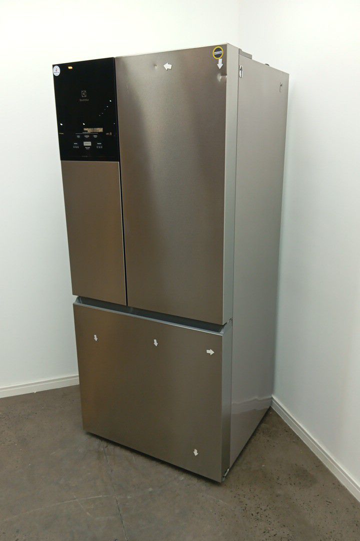 REFRIGERADOR ELECTROLUX IM8S FROST FREE INVER