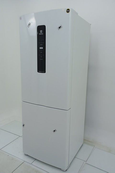 REFRIGERADOR ELECTROLUX IB54 DUAS PORTAS INVE