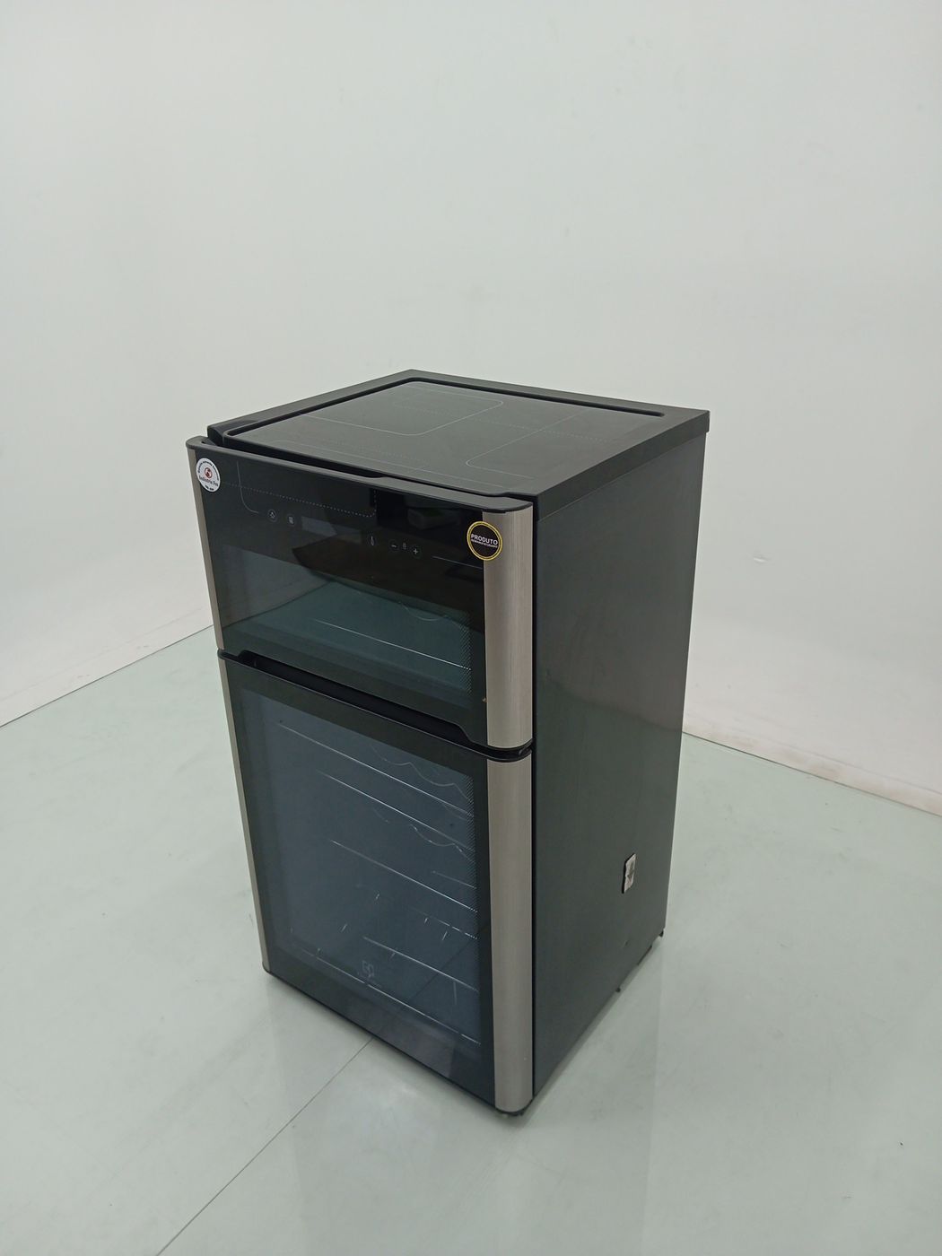 ADEGA ELECTROLUX VINHOS 2 PORTAS ACD29 29 GAR