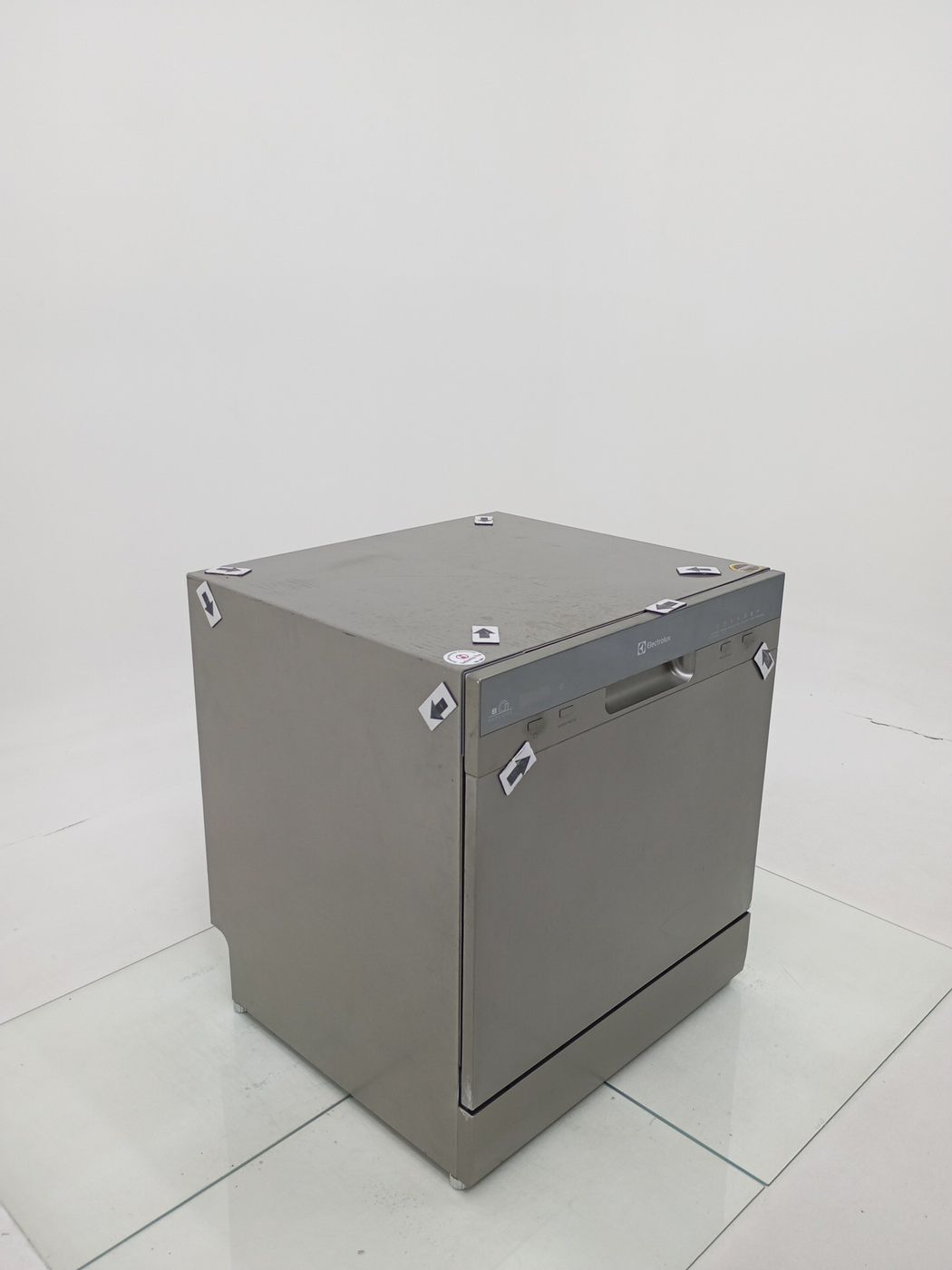 LAVA LOUCAS ELECTROLUX LL08S - Lava Louça Ele