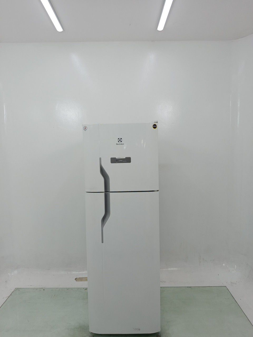 GELADEIRA ELECTROLUX DFN41 FROST FREE 371L DU