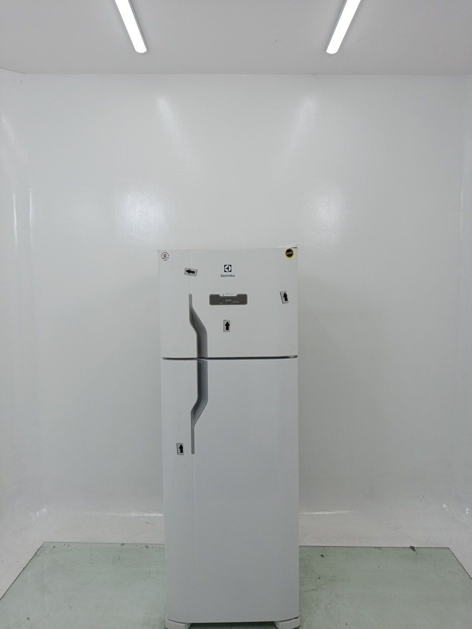 GELADEIRA ELECTROLUX TF39 FROST FREE 310L DUP
