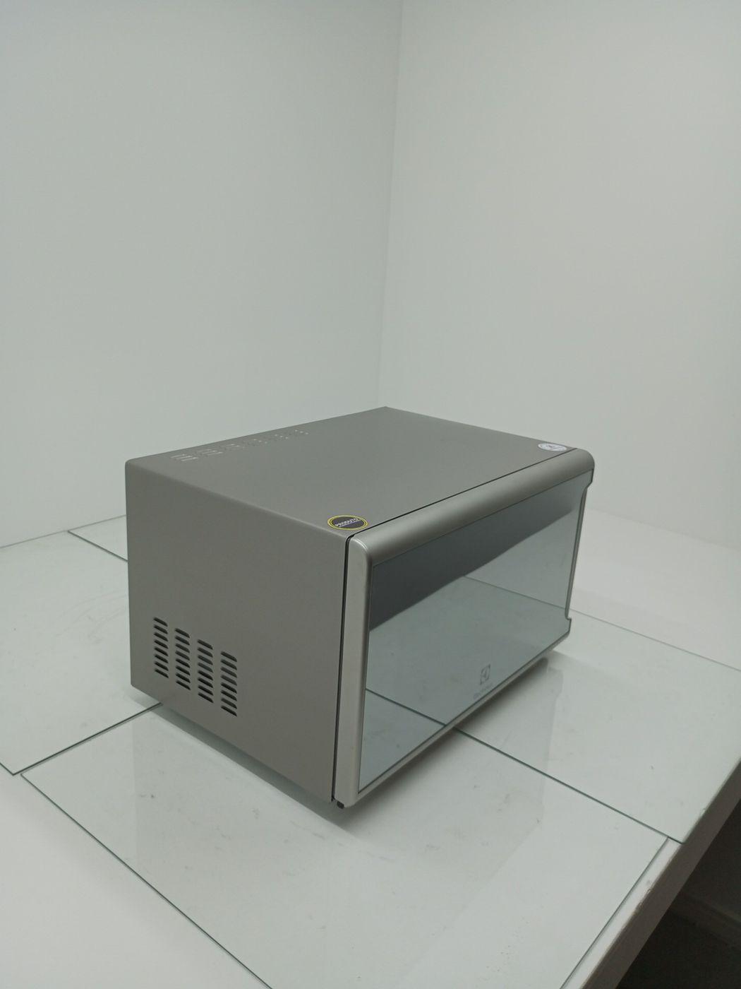 MICRO-ONDAS ELECTROLUX MI41S 31L - PRATA