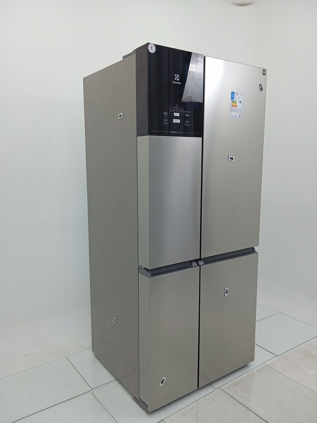 REFRIGERADOR ELECTROLUX IQ8S FROST FREE MULTI