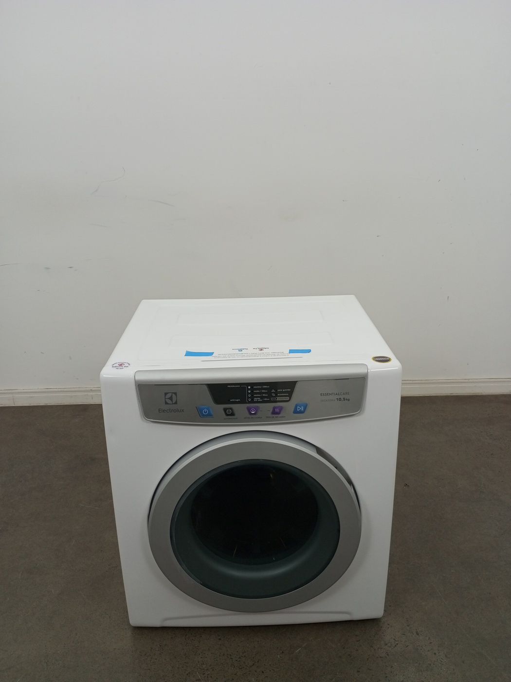SECADORA ELECTROLUX SVP11 DE PAREDE E PISO 10