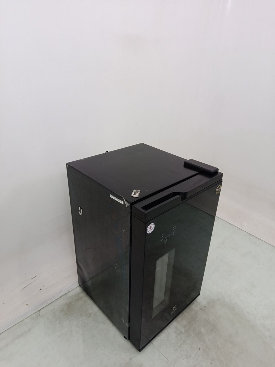 CERVEJEIRA ELECTROLUX EB10C HOME BAR FROST FR