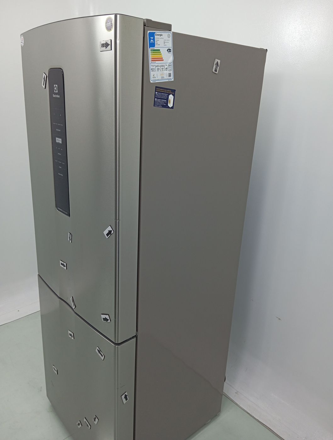 REFRIGERADOR ELECTROLUX IB7S FROST FREE INVER