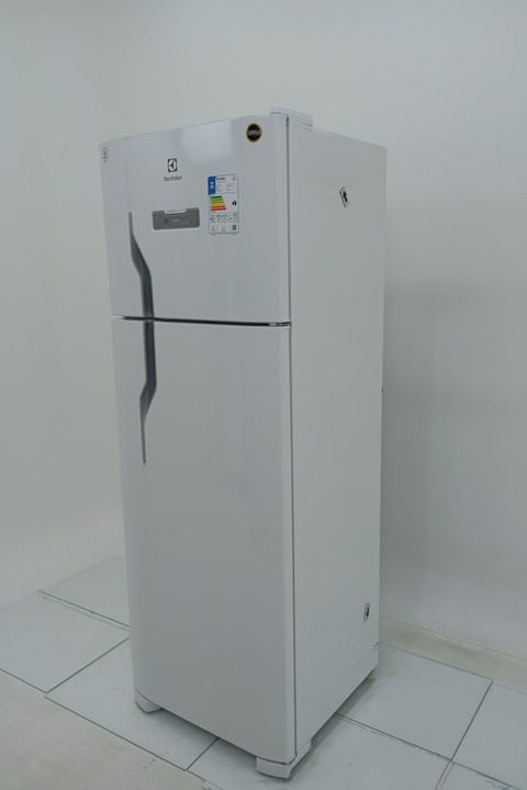REFRIGERADOR ELECTROLUX TF39-   FROST FREE 31