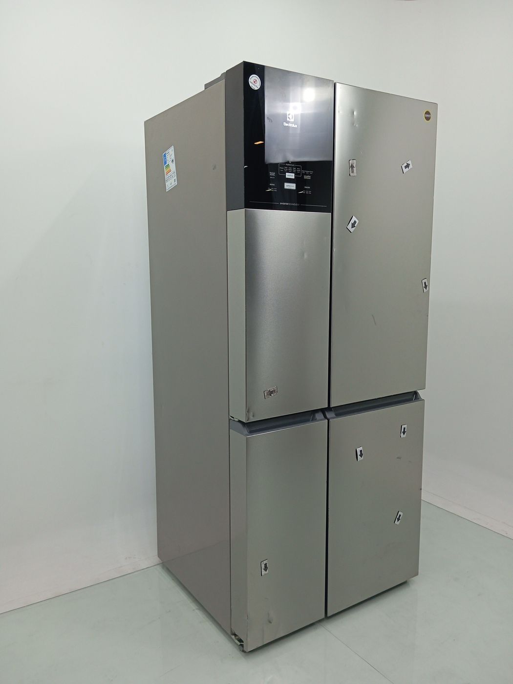 REFRIGERADOR ELECTROLUX IQ8S FROST FREE MULTI