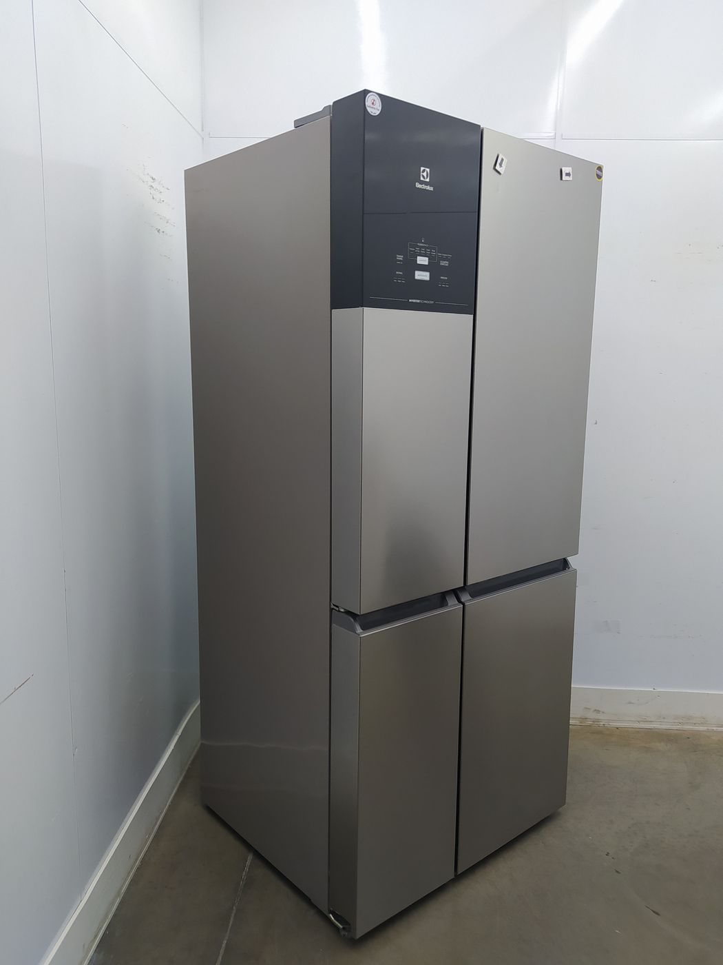 REFRIGERADOR ELECTROLUX IQ8S FROST FREE MULTI