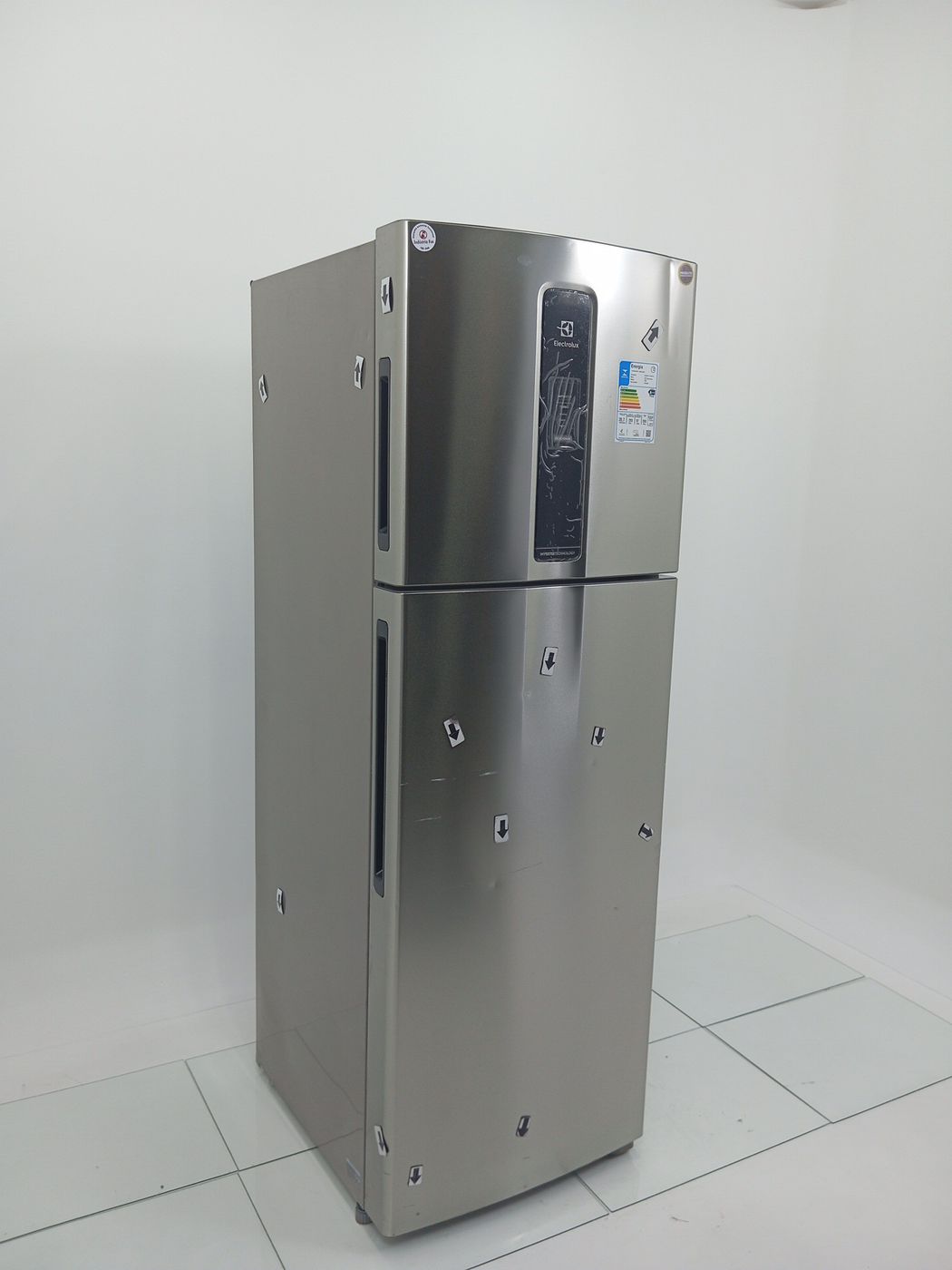 REFRIGERADOR ELECTROLUX IF43S FROST FREE INVE
