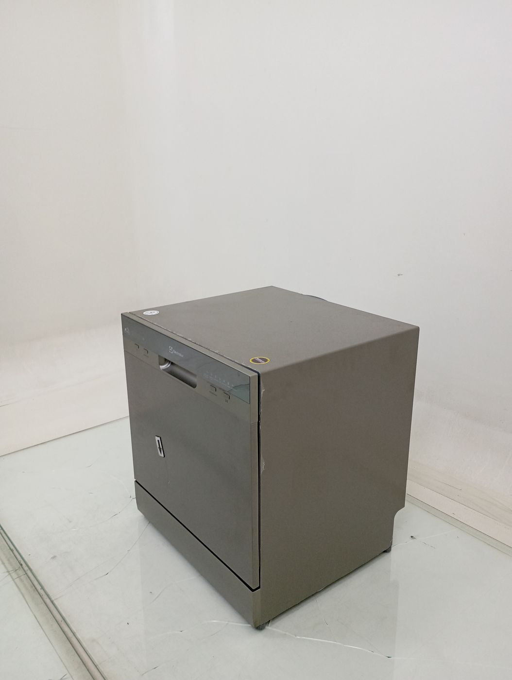 LAVA LOUCAS ELECTROLUX LL08S - Lava Louça Ele