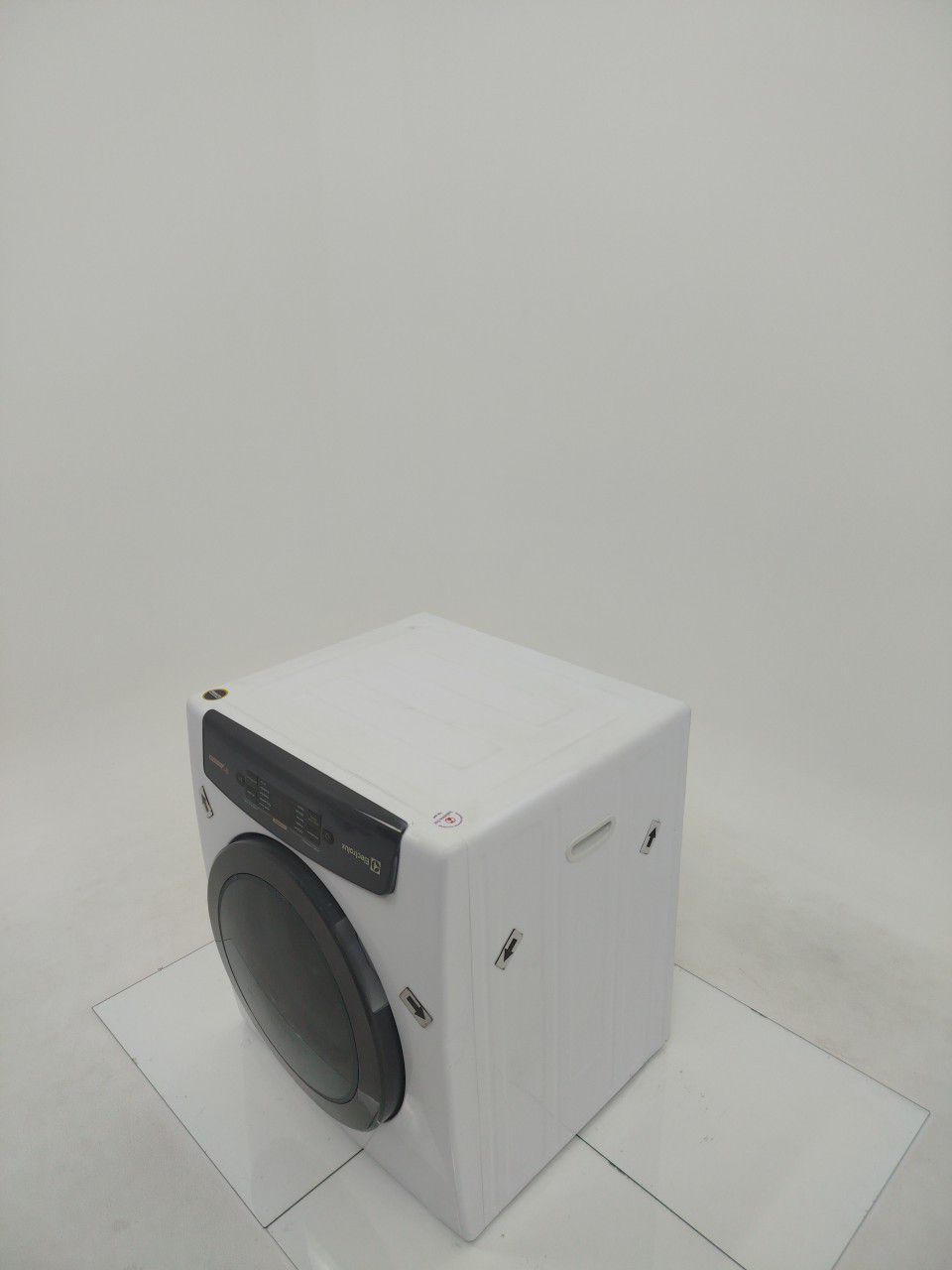 SECADORA ELECTROLUX SVB11 DE PAREDE E PISO 11