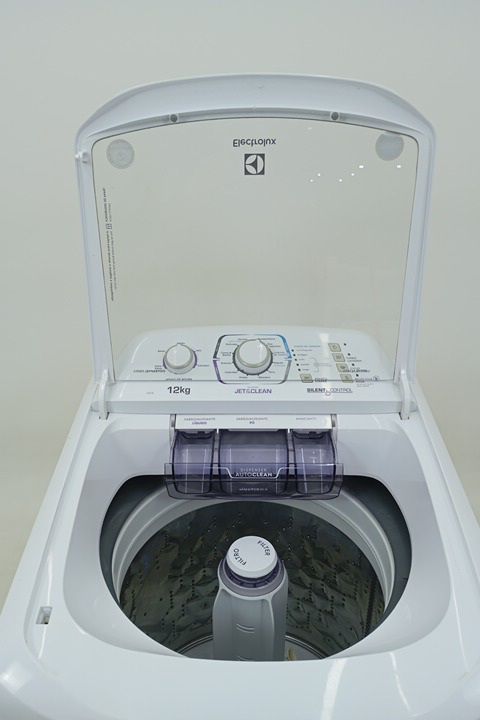 LAVADORA ELECTROLUX TOP LOAD 12KG LAC12 TURBO