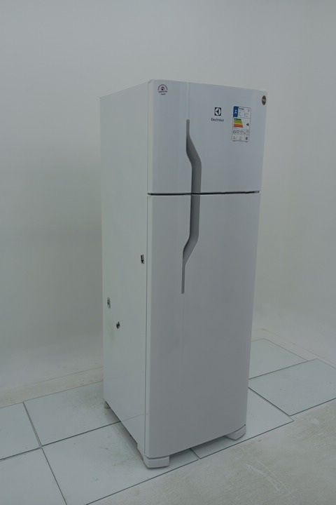 REFRIGERADOR ELECTROLUX DC35A   DUAS PORTAS C