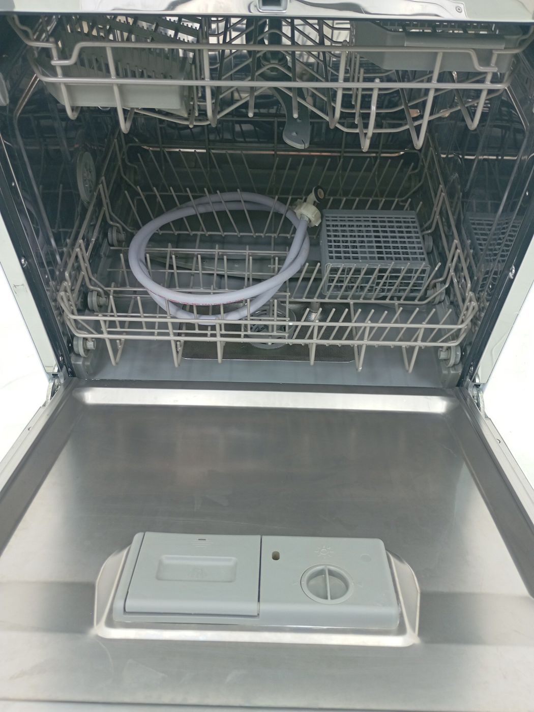 LAVA LOUCAS ELECTROLUX LV08B - Lava Louça Ele