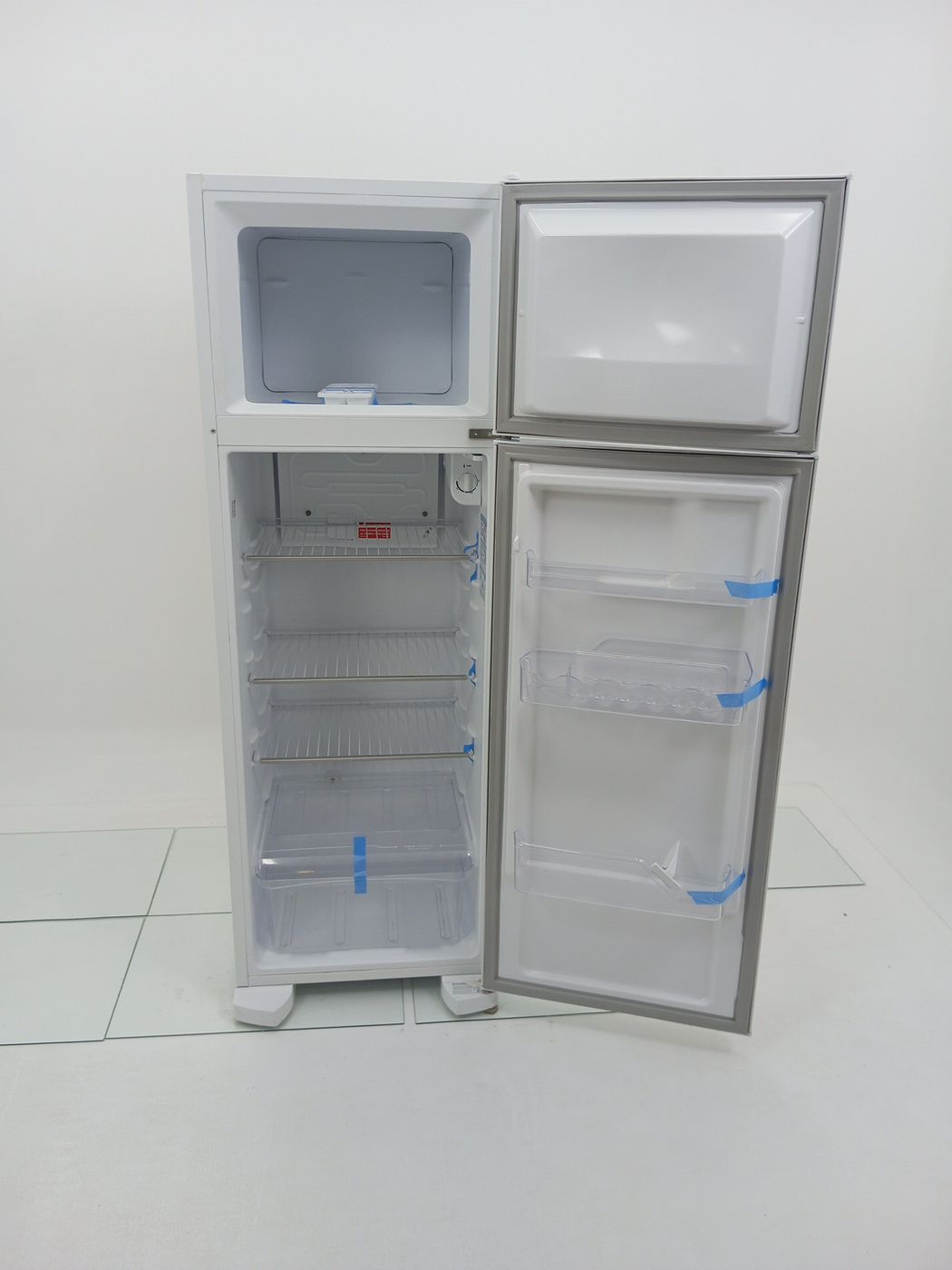 REFRIGERADOR ELECTROLUX DC35A   DUAS PORTAS C