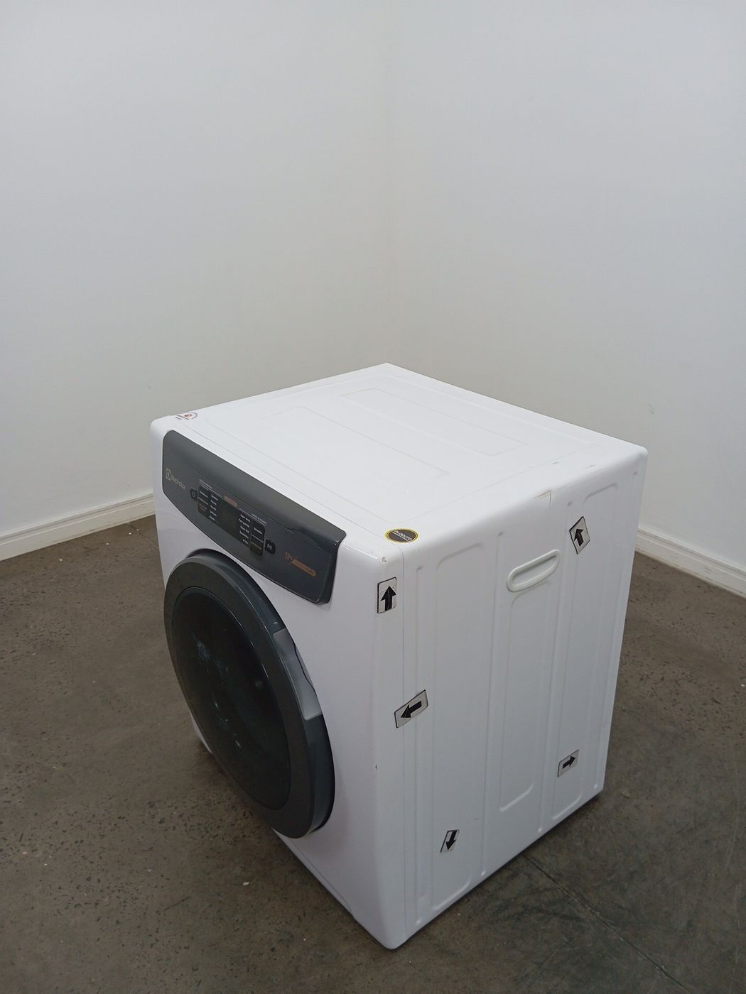 SECADORA ELECTROLUX SVB11 DE PAREDE E PISO 11