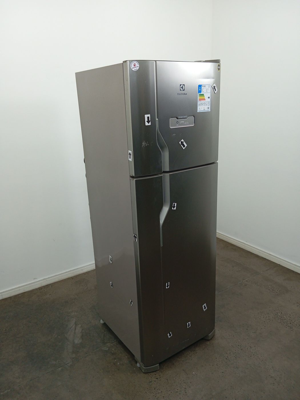 REFRIGERADOR ELECTROLUX DFX41 FROST FREE 371l