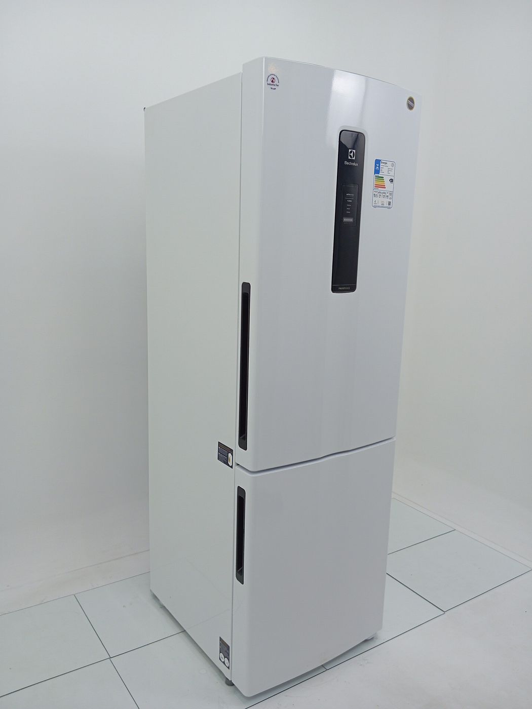 REFRIGERADOR ELECTROLUX DB44 2 PORTAS FROST F