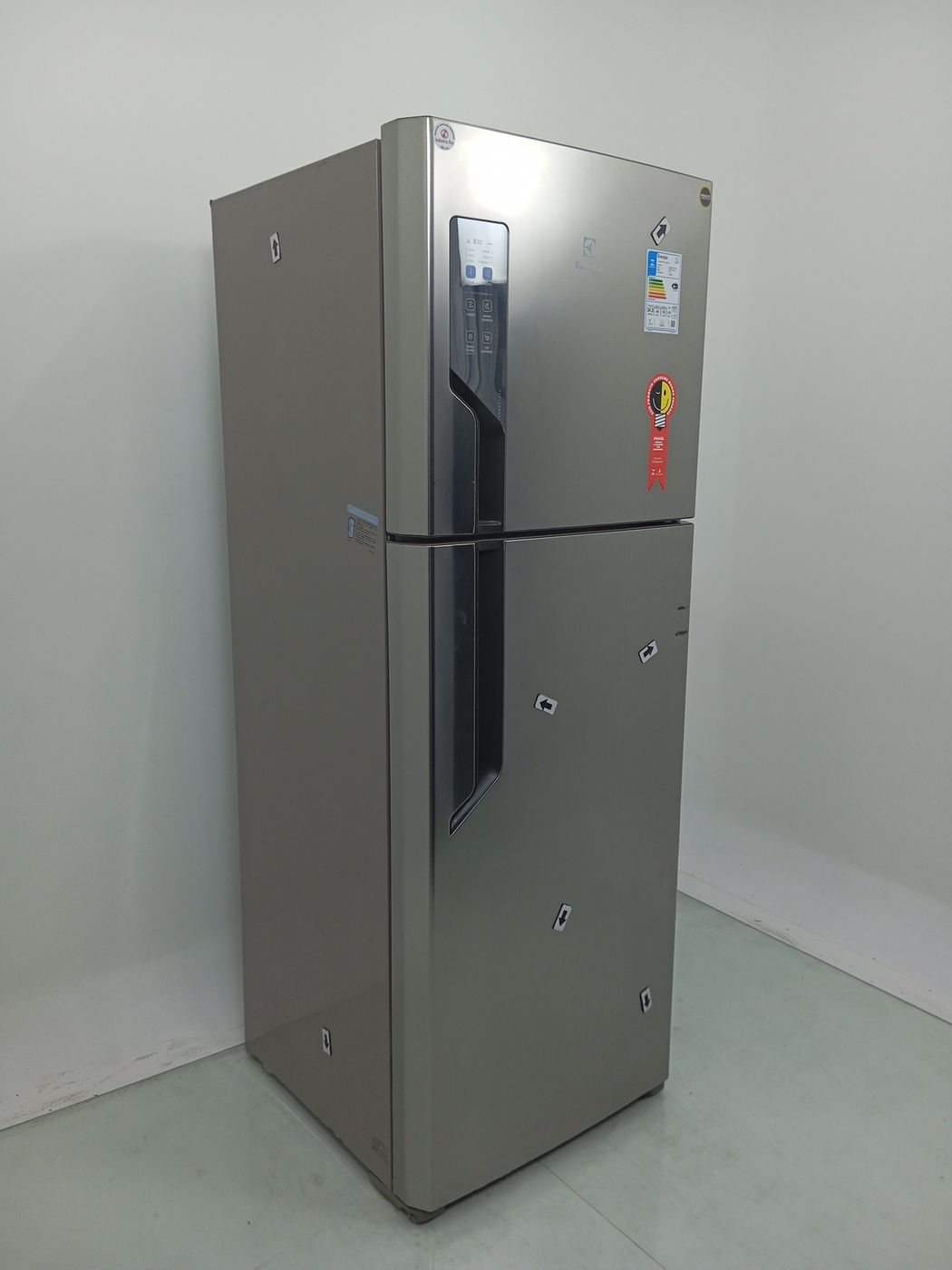 REFRIGERADOR ELECTROLUX TF56S TOP FREEZER FRO