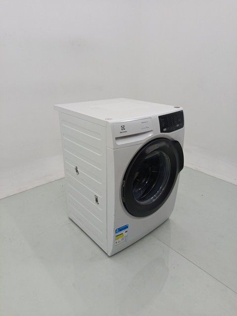 LAVADORA ELECTROLUX FRONT LOAD LFE11 11KG INV