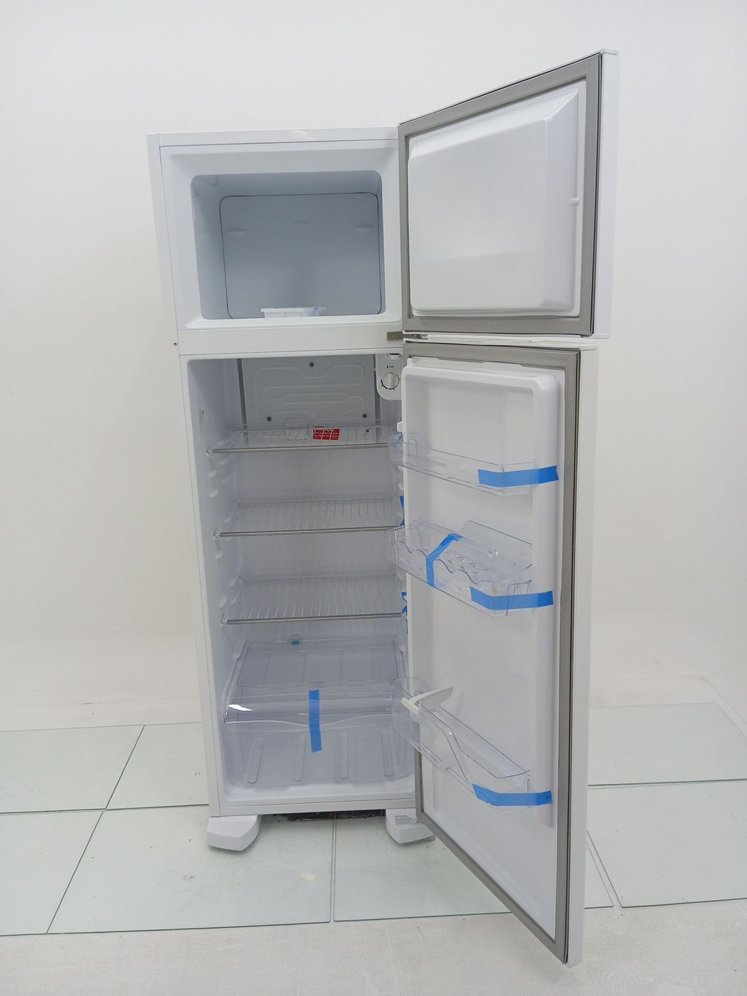 REFRIGERADOR ELECTROLUX DC35A   DUAS PORTAS C