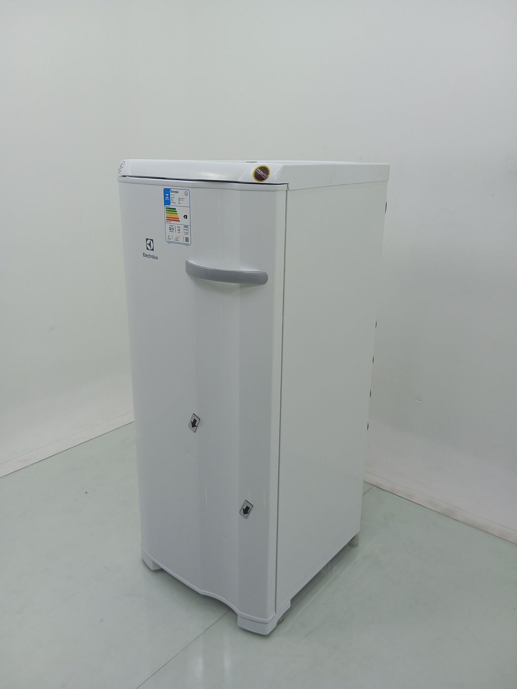 FREEZER ELECTROLUX FE19- VERTICAL CYCLE DEFRO