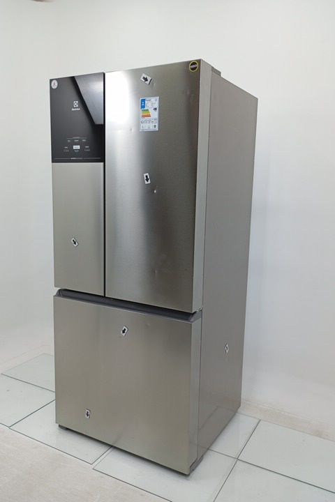 REFRIGERADOR ELECTROLUX IM8S FROST FREE INVER