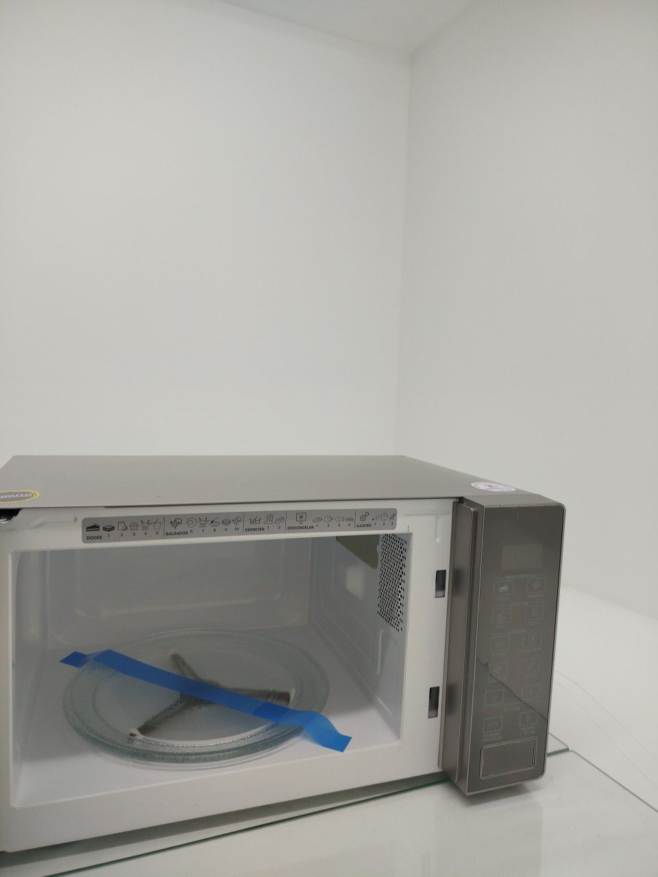 MICRO-ONDAS BRASTEMP 20L C/ FUNCOES PRE-PREPA