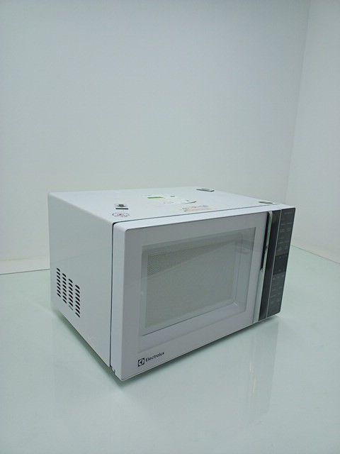 MICRO-ONDAS ELECTROLUX ME36B EFFICIENT 36L MI
