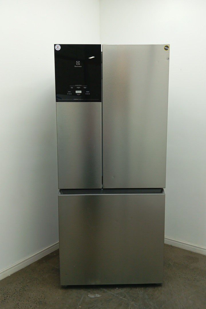 REFRIGERADOR ELECTROLUX IM8S FROST FREE INVER