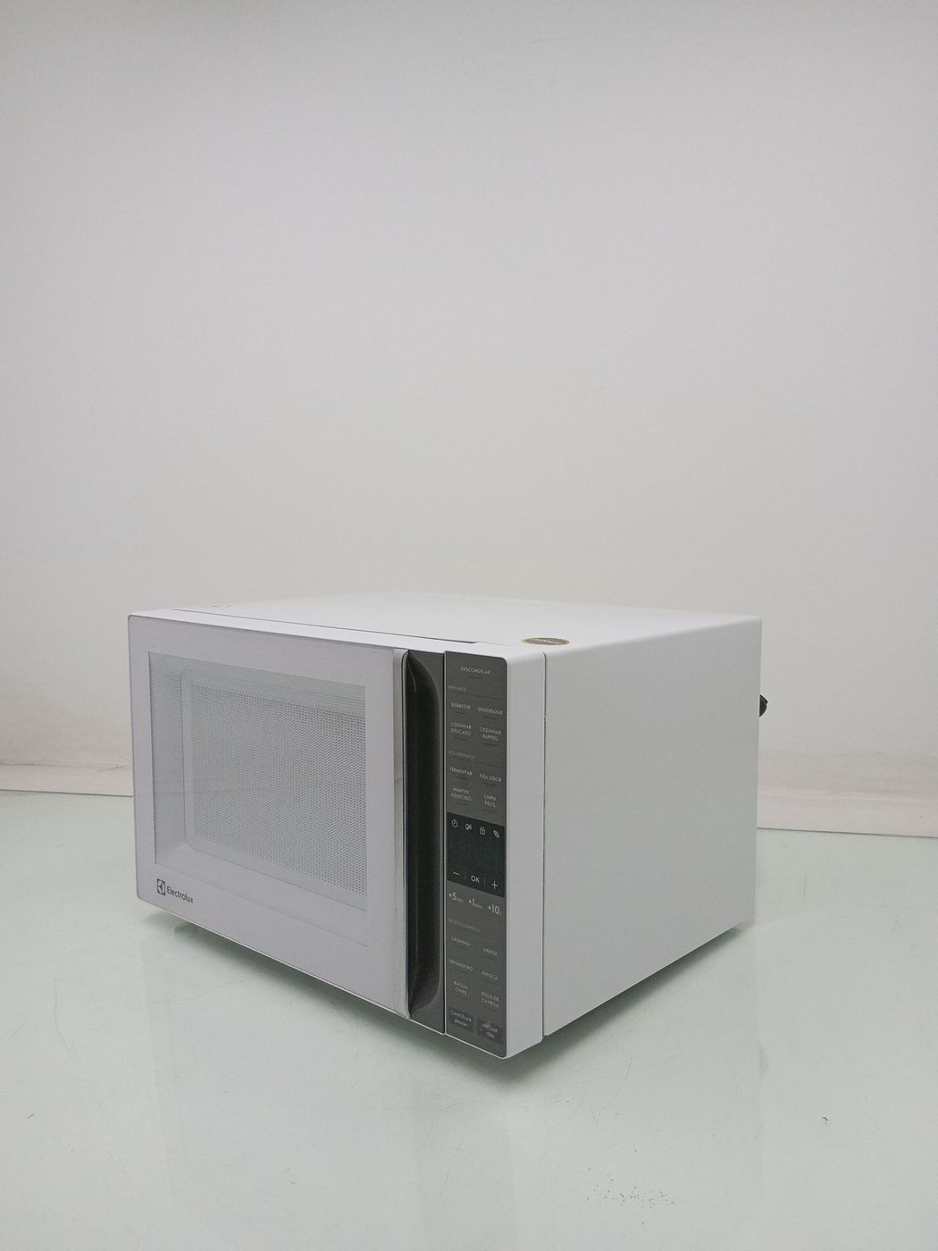 MICRO-ONDAS ELECTROLUX ME36B - Micro-Ondas El