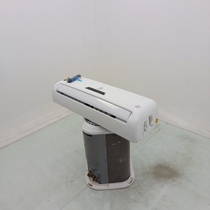 AR CONDICIONADO ELECTROLUX QI12F INVERTER 120